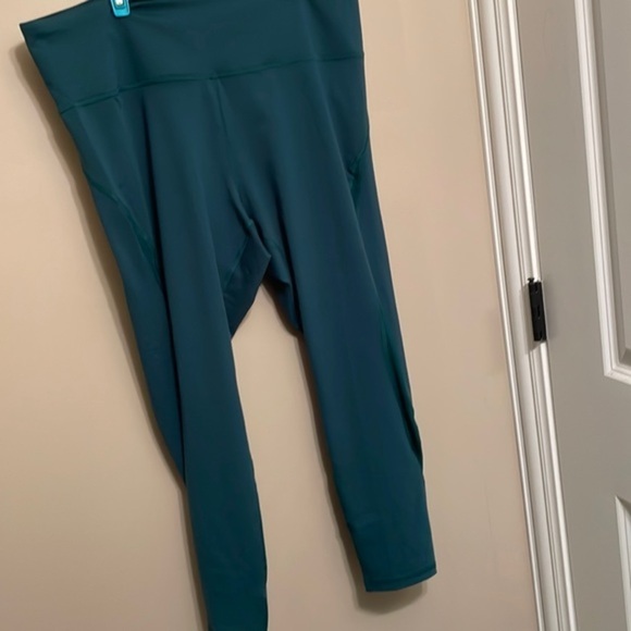 NWOT Old Navy Dark Teal Activewear Legging in XXL - Picture 2 of 4